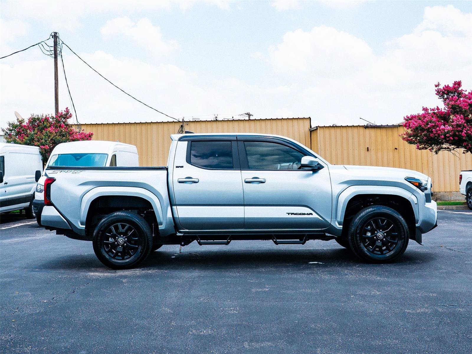 Used 2025 Toyota Tacoma SR5 AWD/4WD image 6