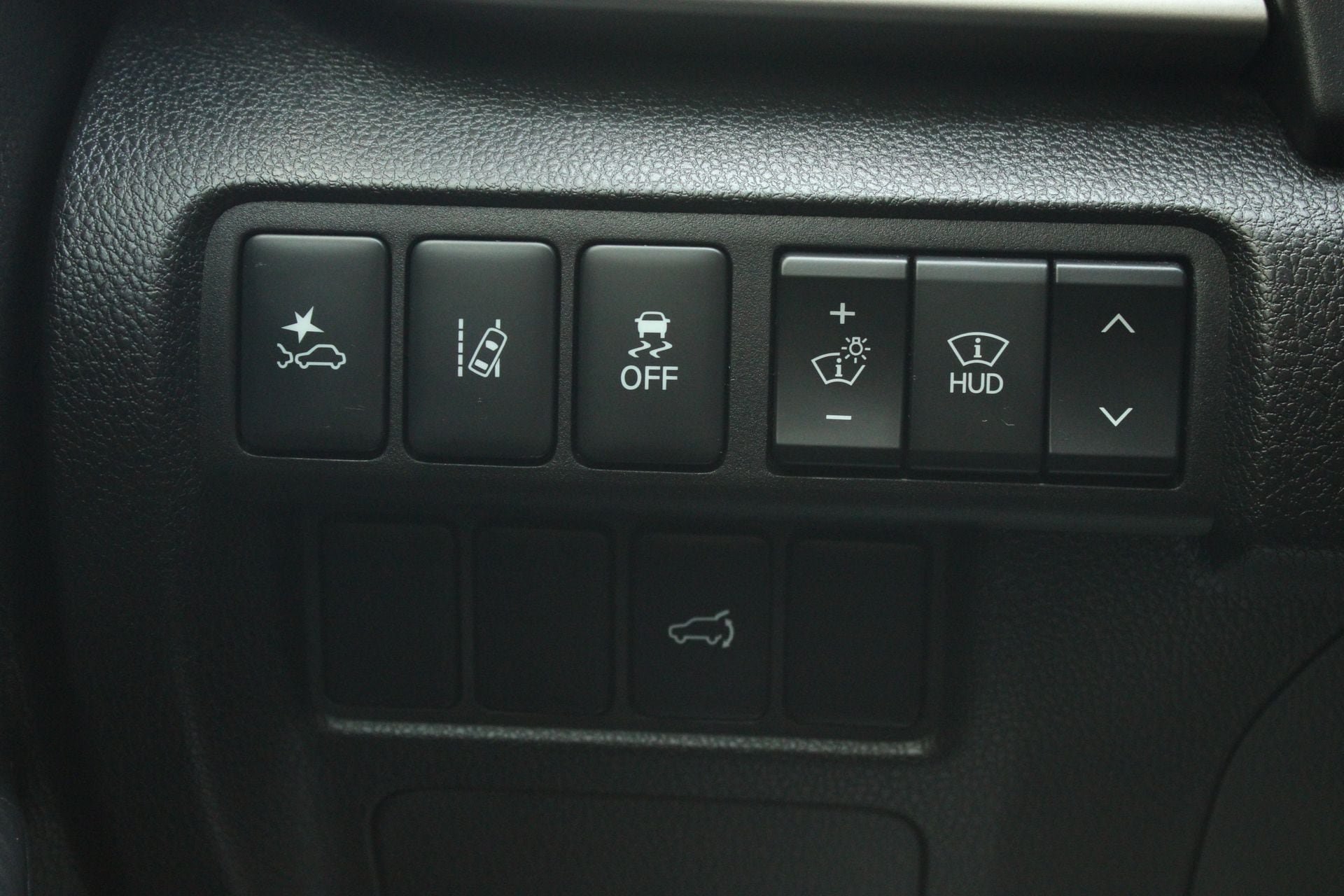 Used 2024 Mitsubishi Eclipse Cross SEL AWD/4WD image 31