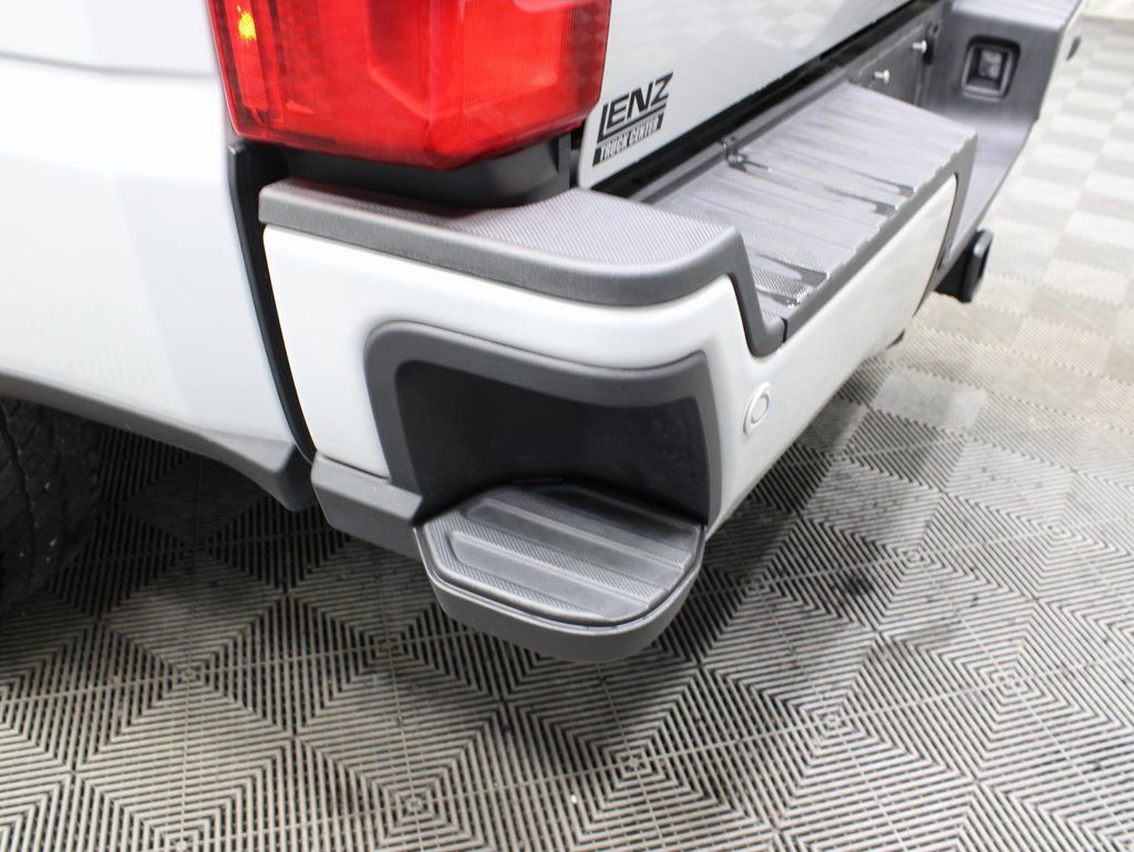 Used 2025 Ford F350 Lariat w/ Black Appearance Package image 50