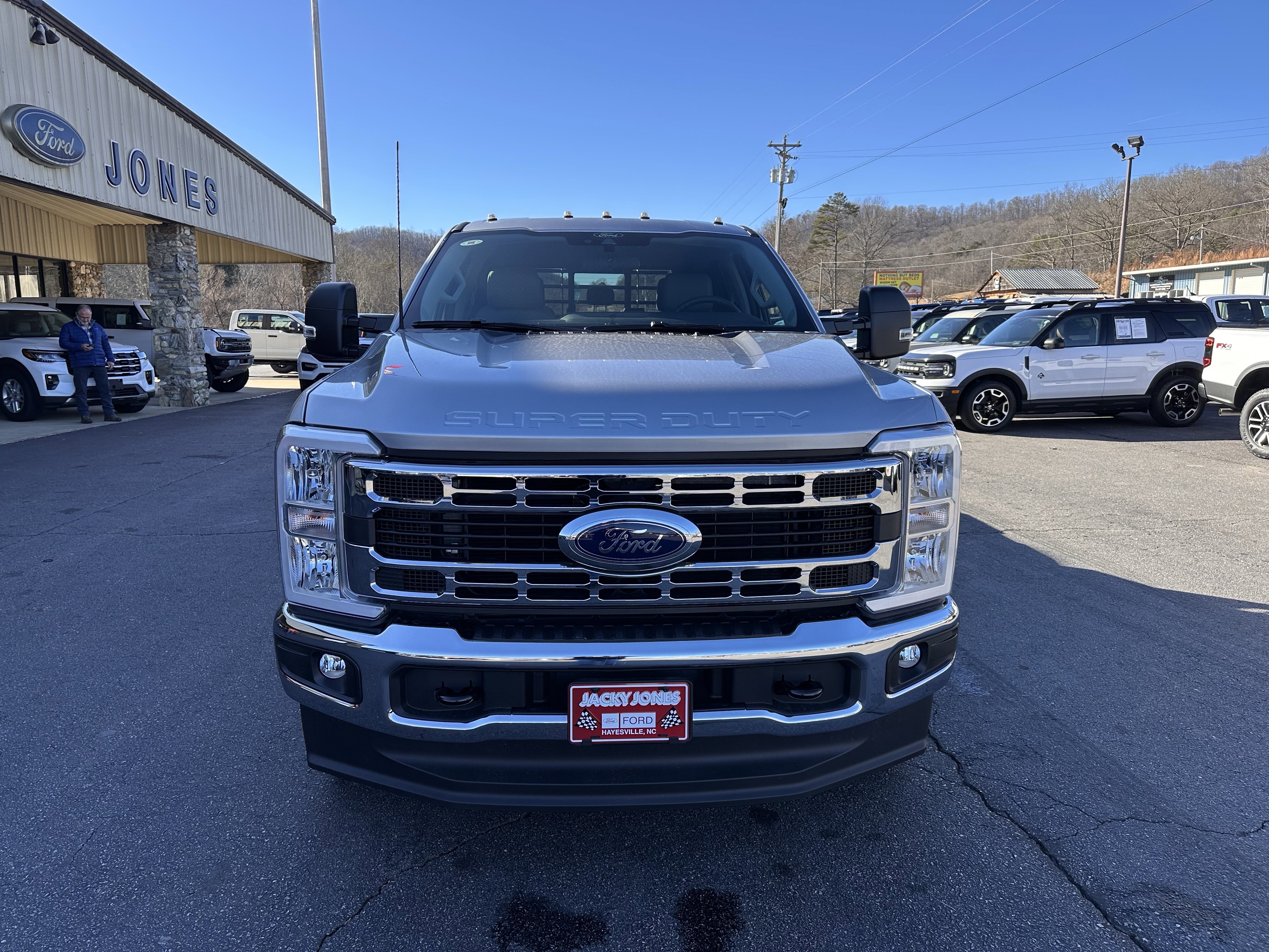 New 2026 Ford F350 XL w/ XL Chrome Package image 3