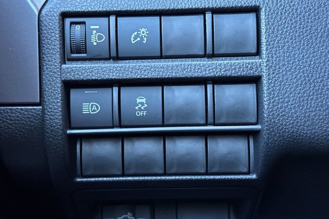 Used 2025 Toyota Tacoma SR5 image 42