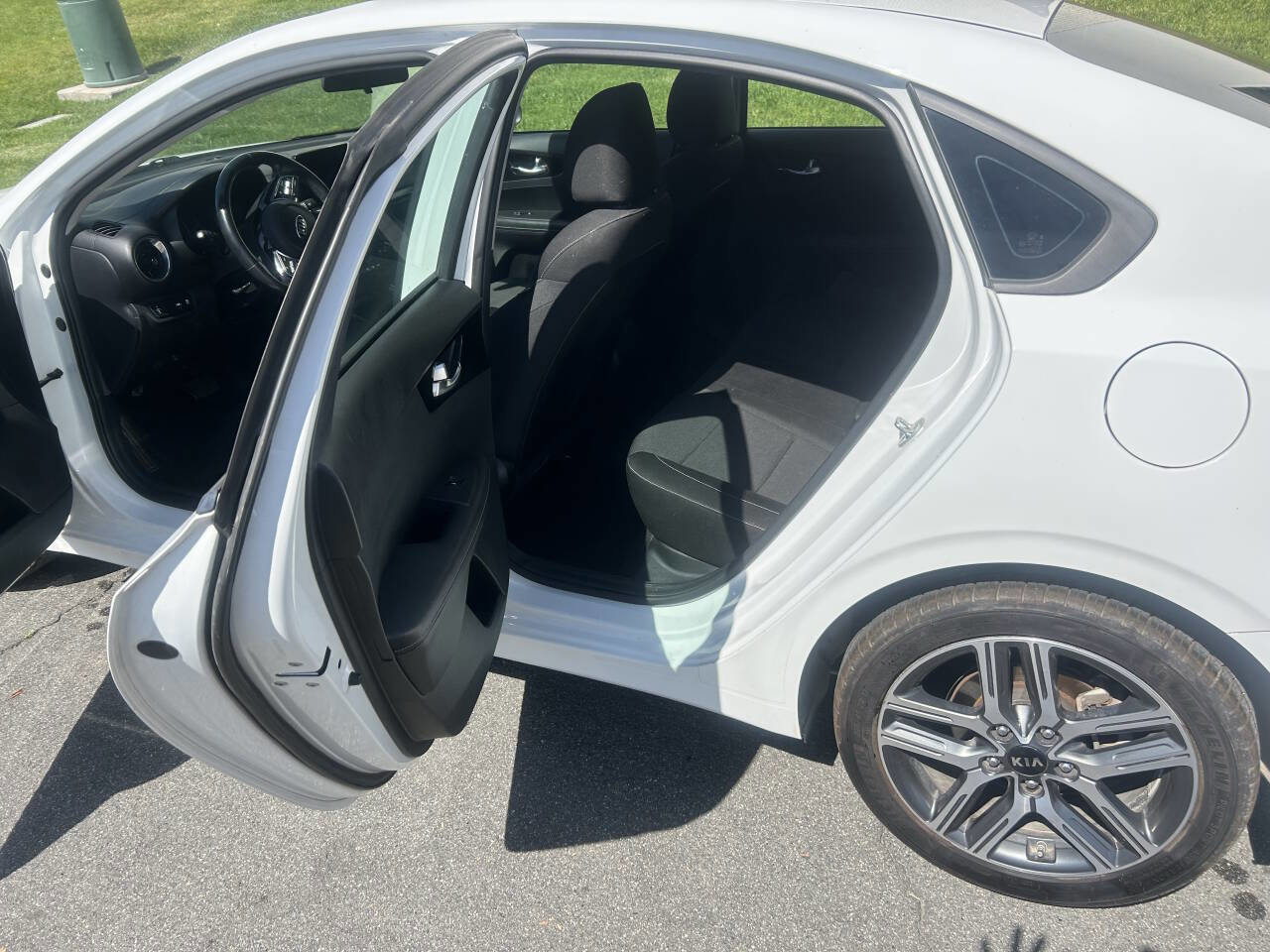 Used 2019 Kia Forte S image 6