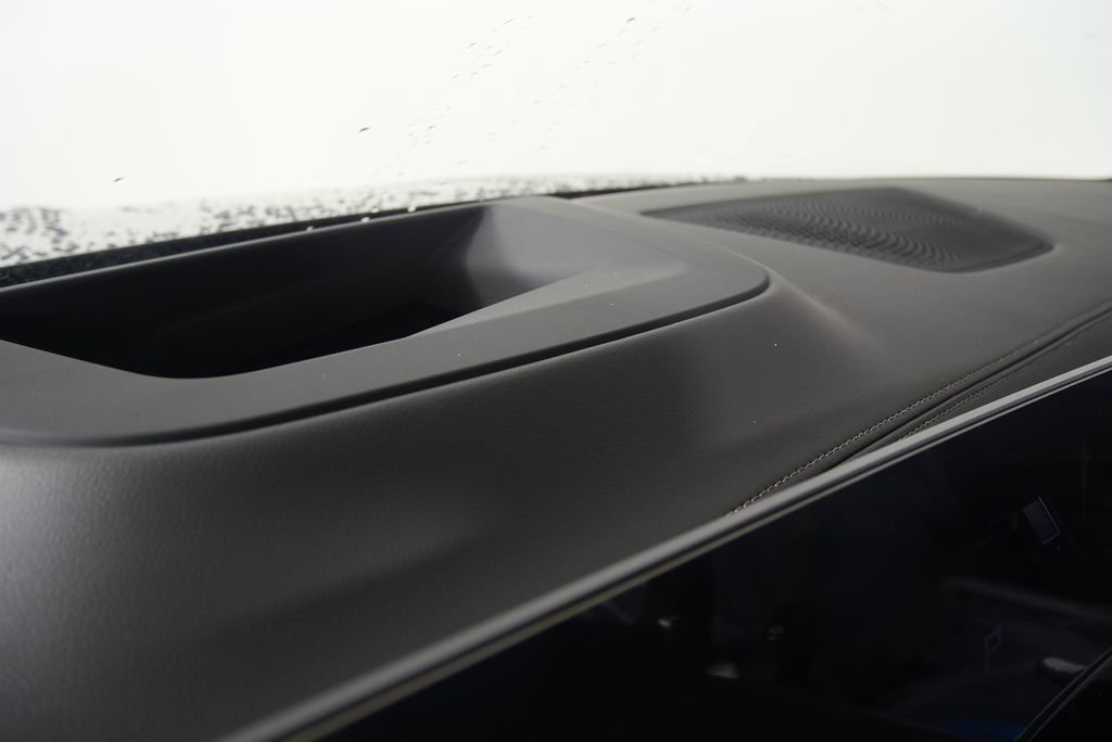 Used 2026 BMW X7 M60i image 21