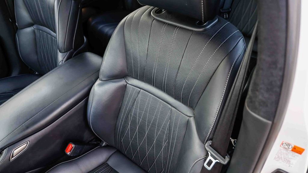 Used 2021 Lexus LS 500 w/ Interior Upgrade Package image 30