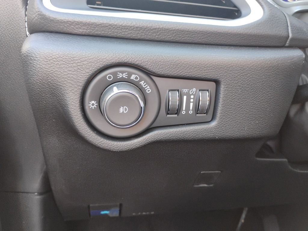 New 2026 Chrysler Pacifica Select image 41