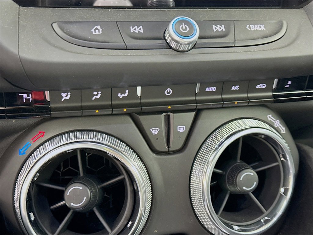 Used 2018 Chevrolet Camaro SS image 16