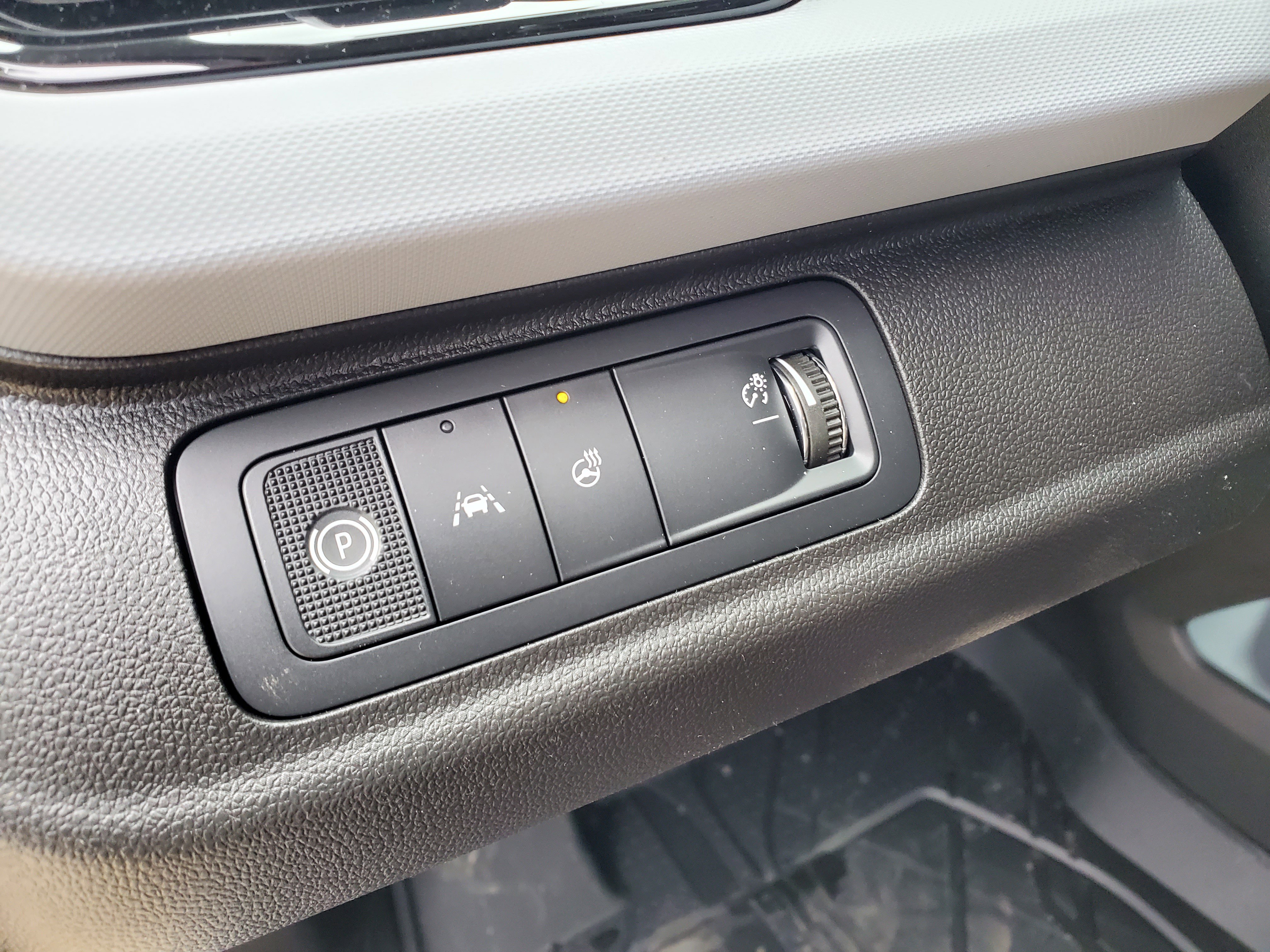 New 2027 Chevrolet Bolt RS w/ LPO, All-Weather Package FWD image 10