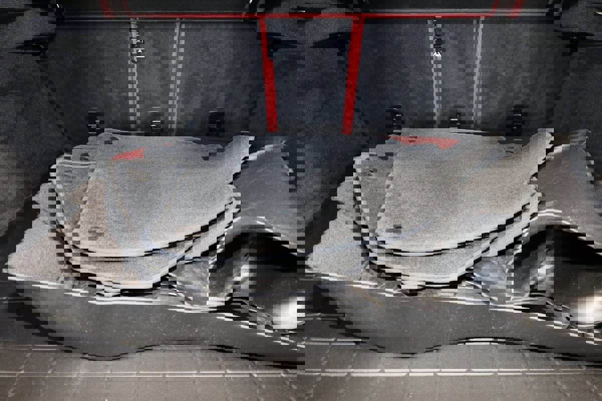 Used 2021 Aston Martin DBX image 17