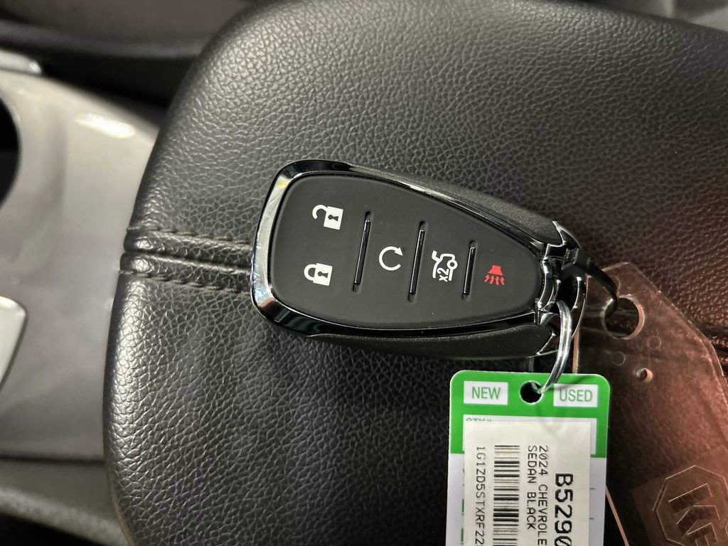 Used 2024 Chevrolet Malibu LT image 22