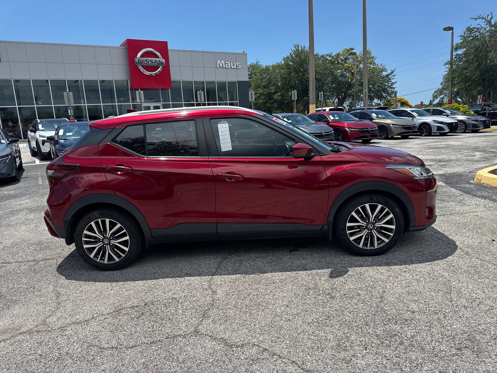 Used 2021 Nissan Kicks SV FWD image 9