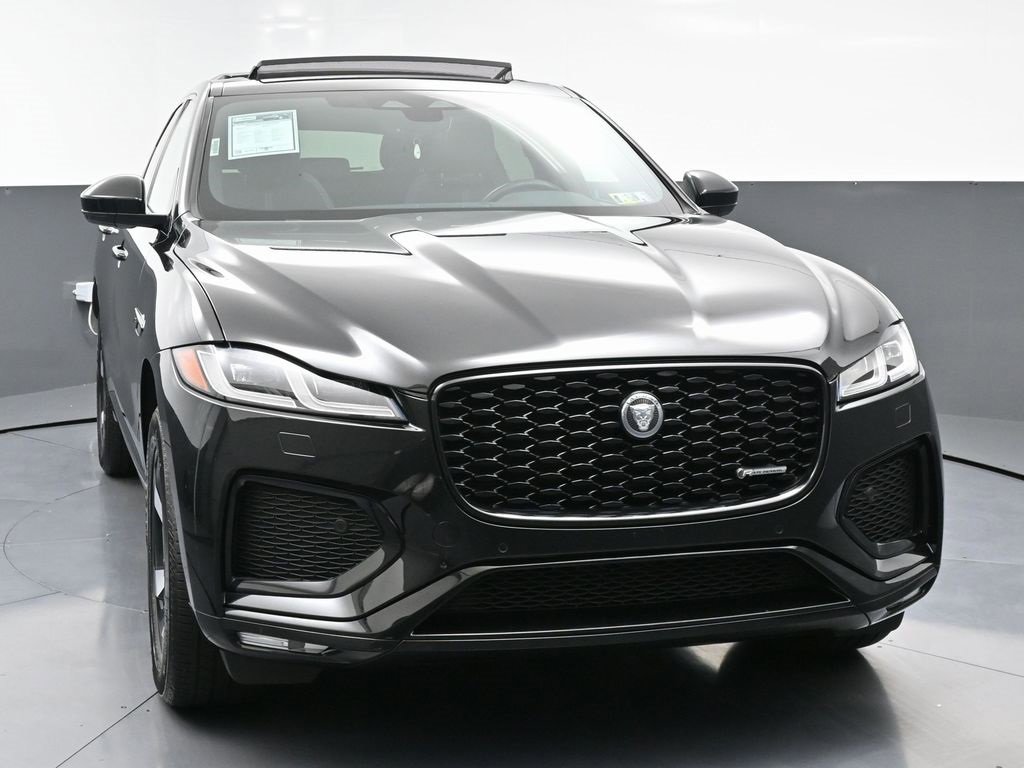 Used 2024 Jaguar F-PACE R-Dynamic S image 4