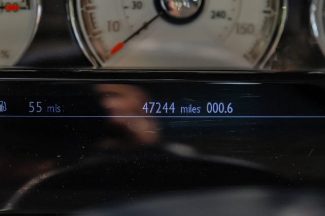 Used 2017 Rolls-Royce Wraith RWD image 24