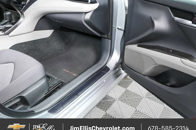 Used 2022 Toyota Camry LE FWD image 22