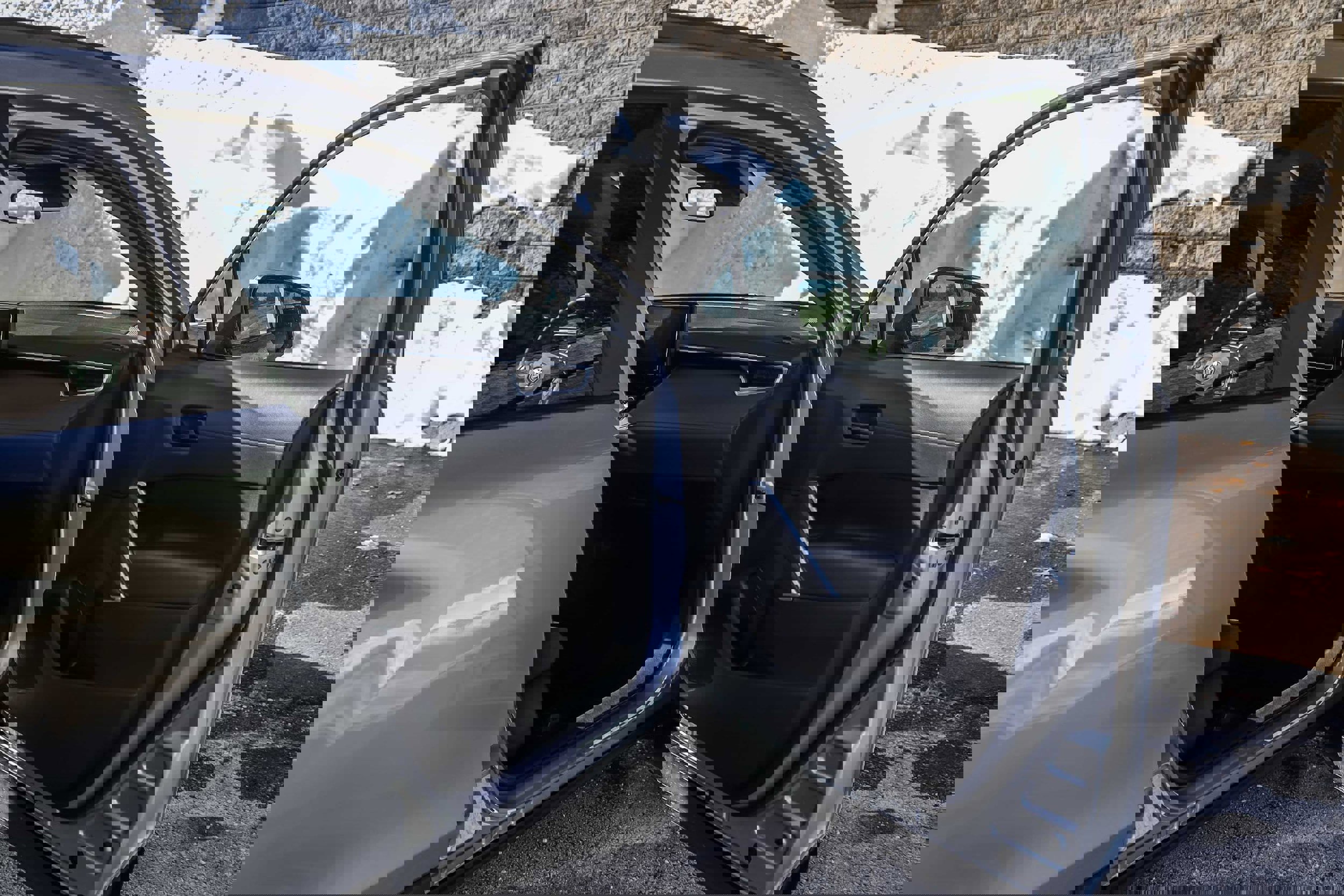 Certified 2023 Toyota Corolla Cross LE w/ Moonroof Package image 15