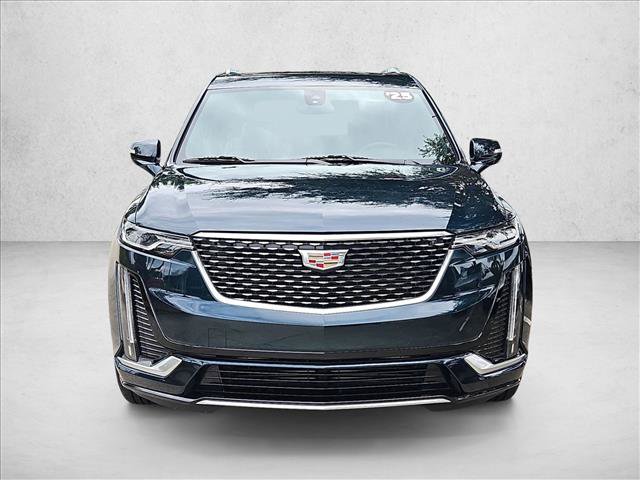 Used 2025 Cadillac XT6 Luxury FWD image 2