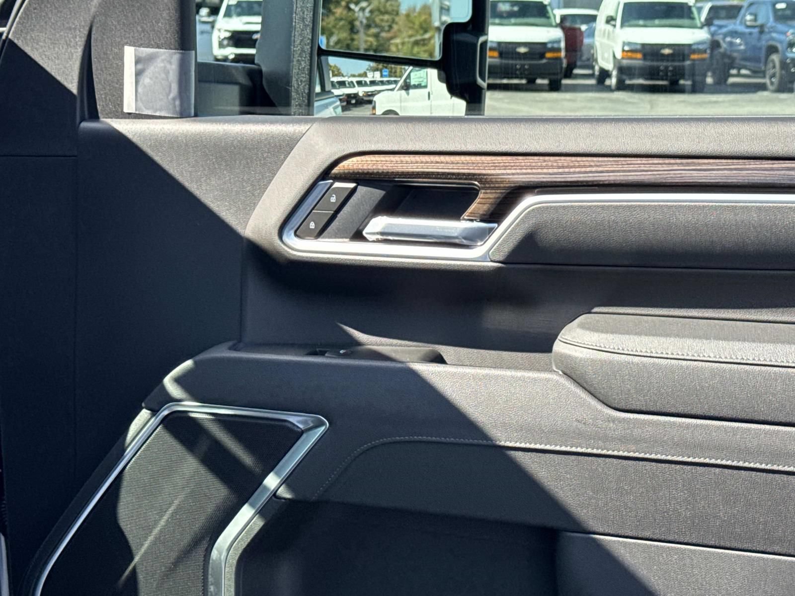 New 2026 Chevrolet Silverado 3500 LT w/ All Star Edition AWD/4WD image 12
