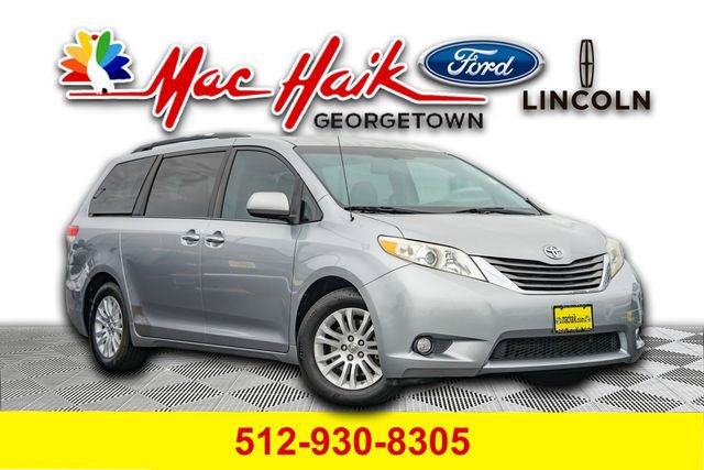 Used 2013 Toyota Sienna XLE w/ Entertainment Pkg FWD image 1