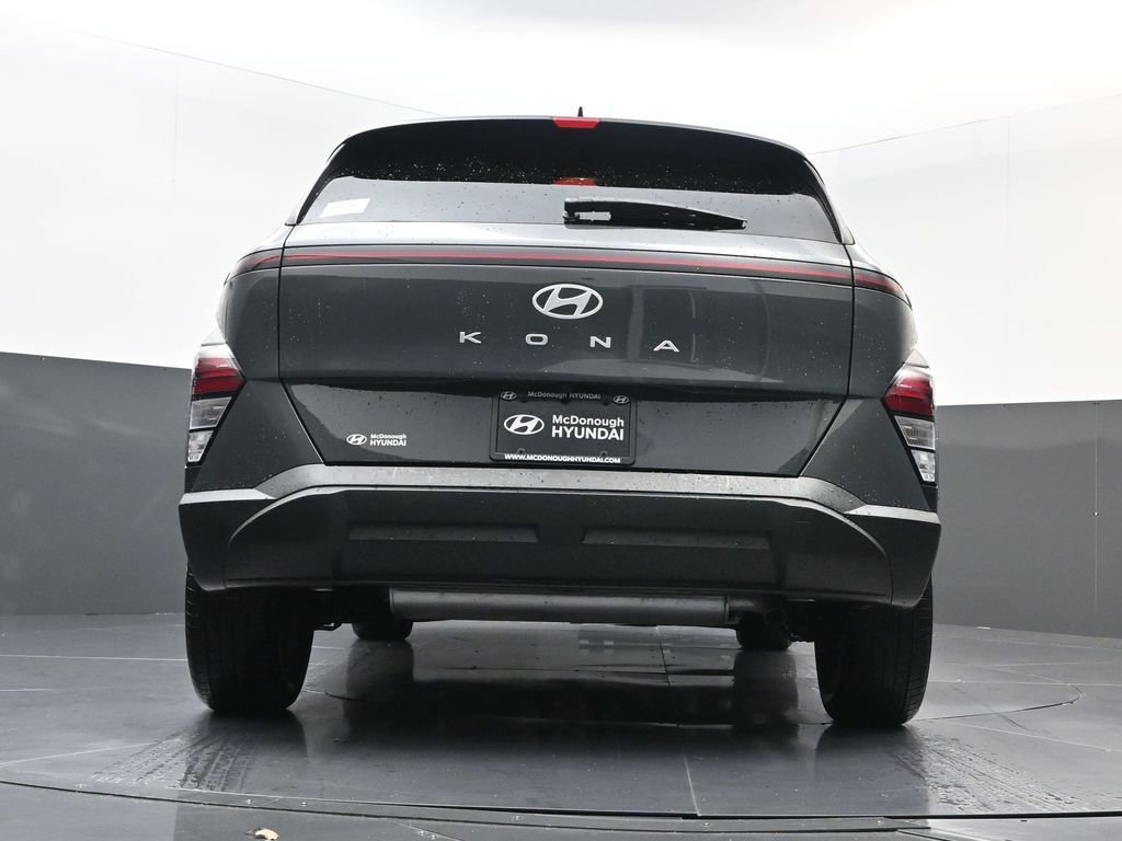Certified 2025 Hyundai Kona SEL image 17