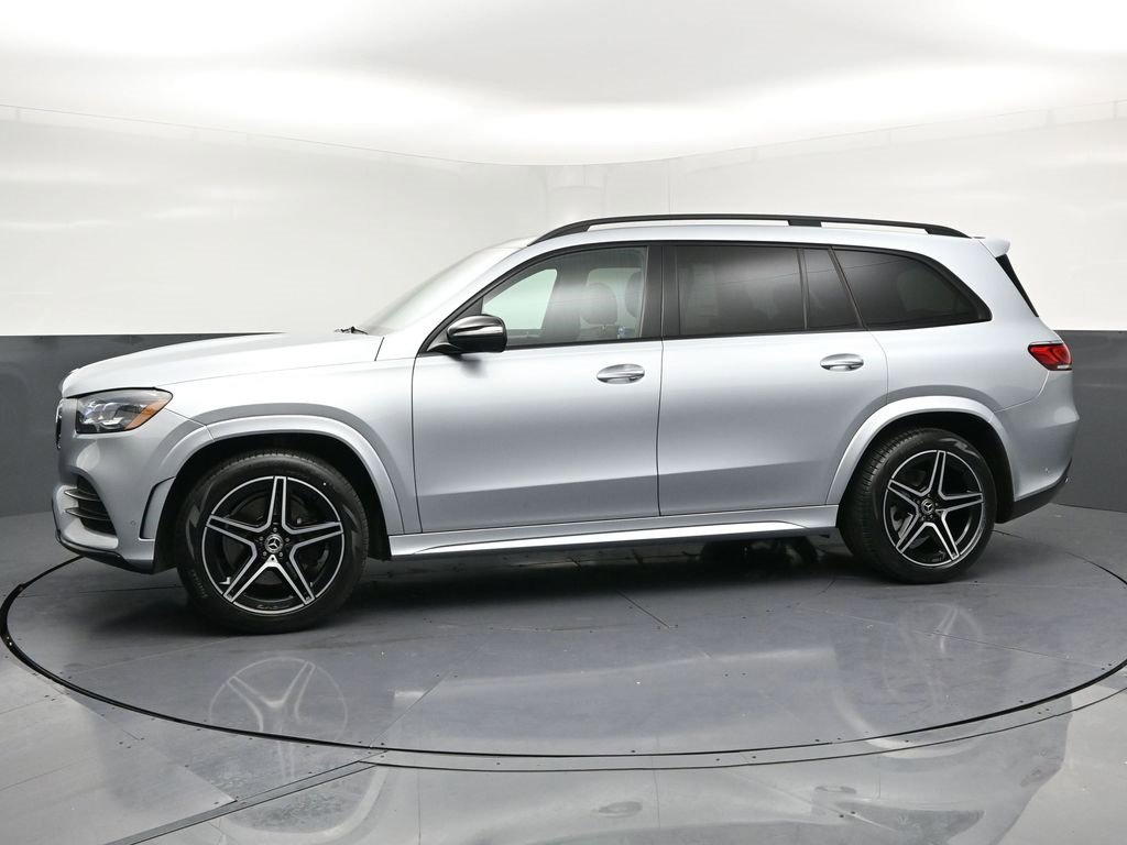 Used 2022 Mercedes-Benz GLS 450 4MATIC image 2
