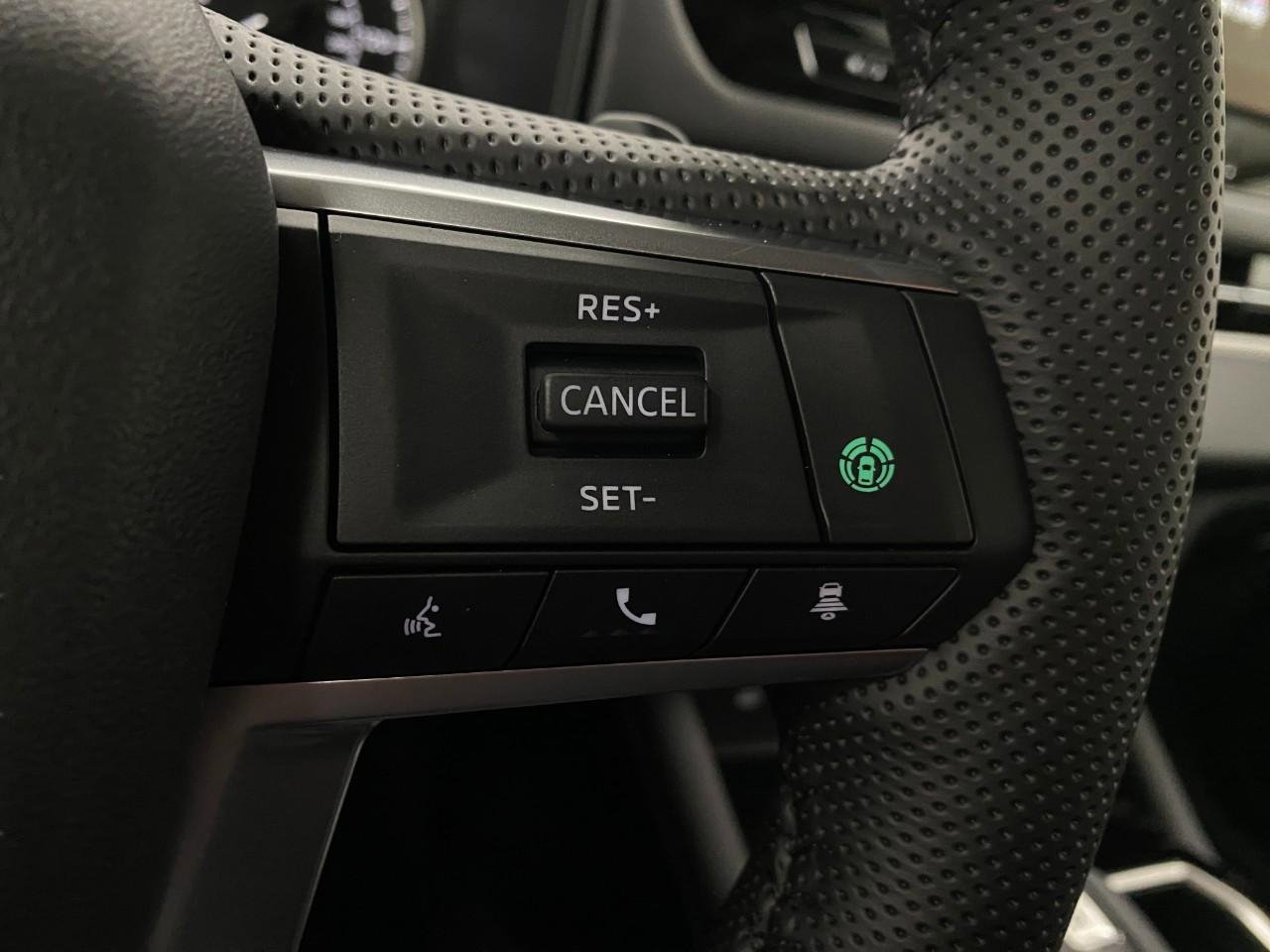 New 2026 Mitsubishi Outlander SE image 17