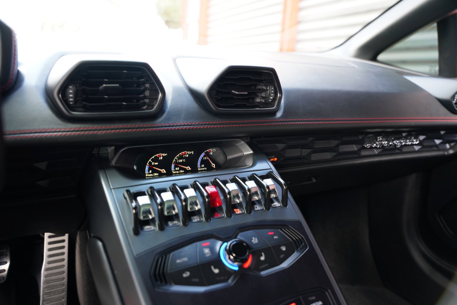 Used 2019 Lamborghini Huracan LP 580-2 image 15