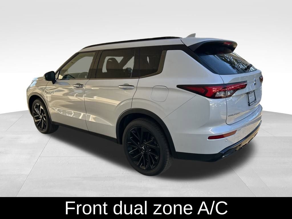 New 2025 Mitsubishi Outlander SEL Black Edition image 4