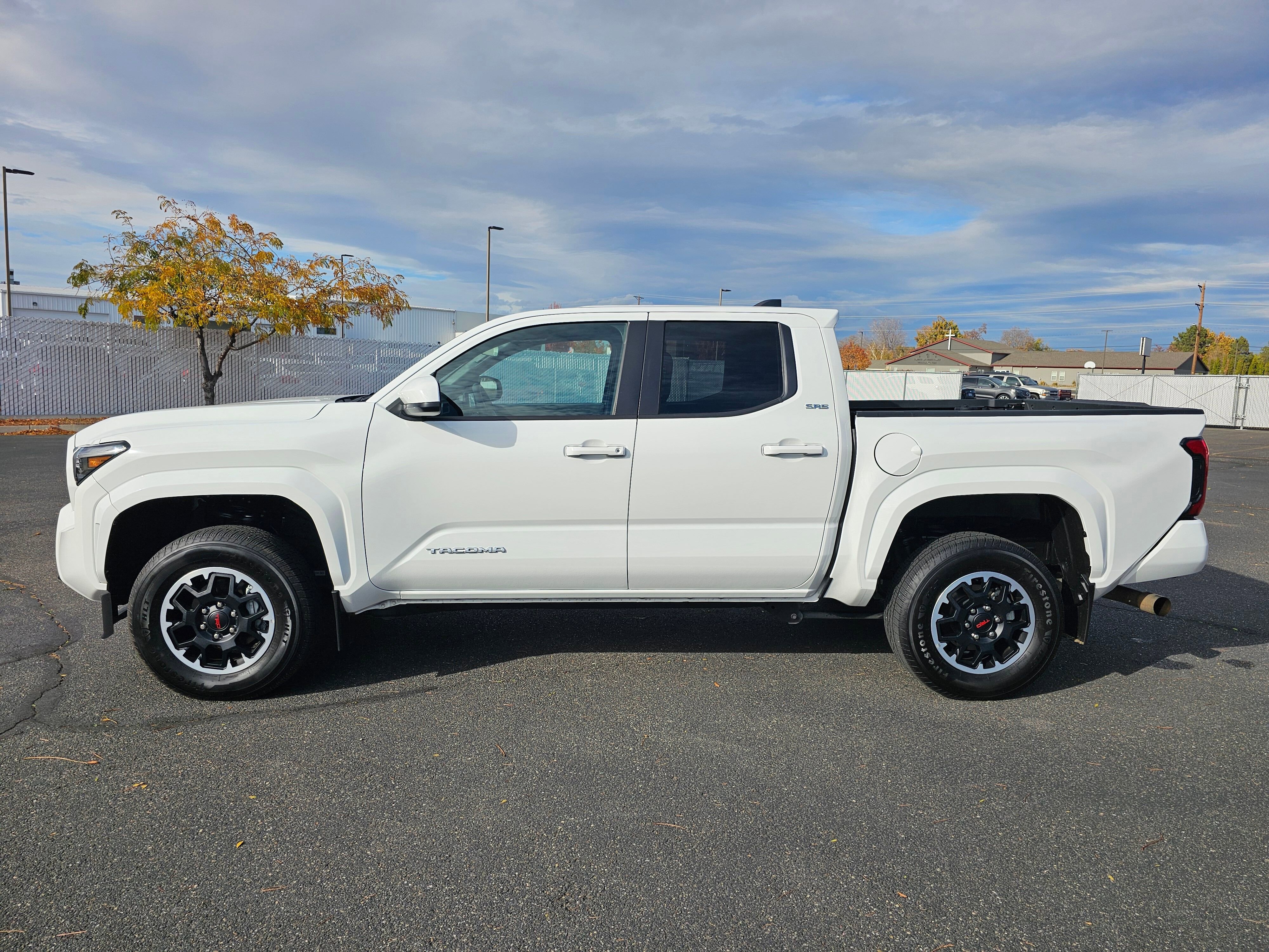 Used 2024 Toyota Tacoma SR5 image 3