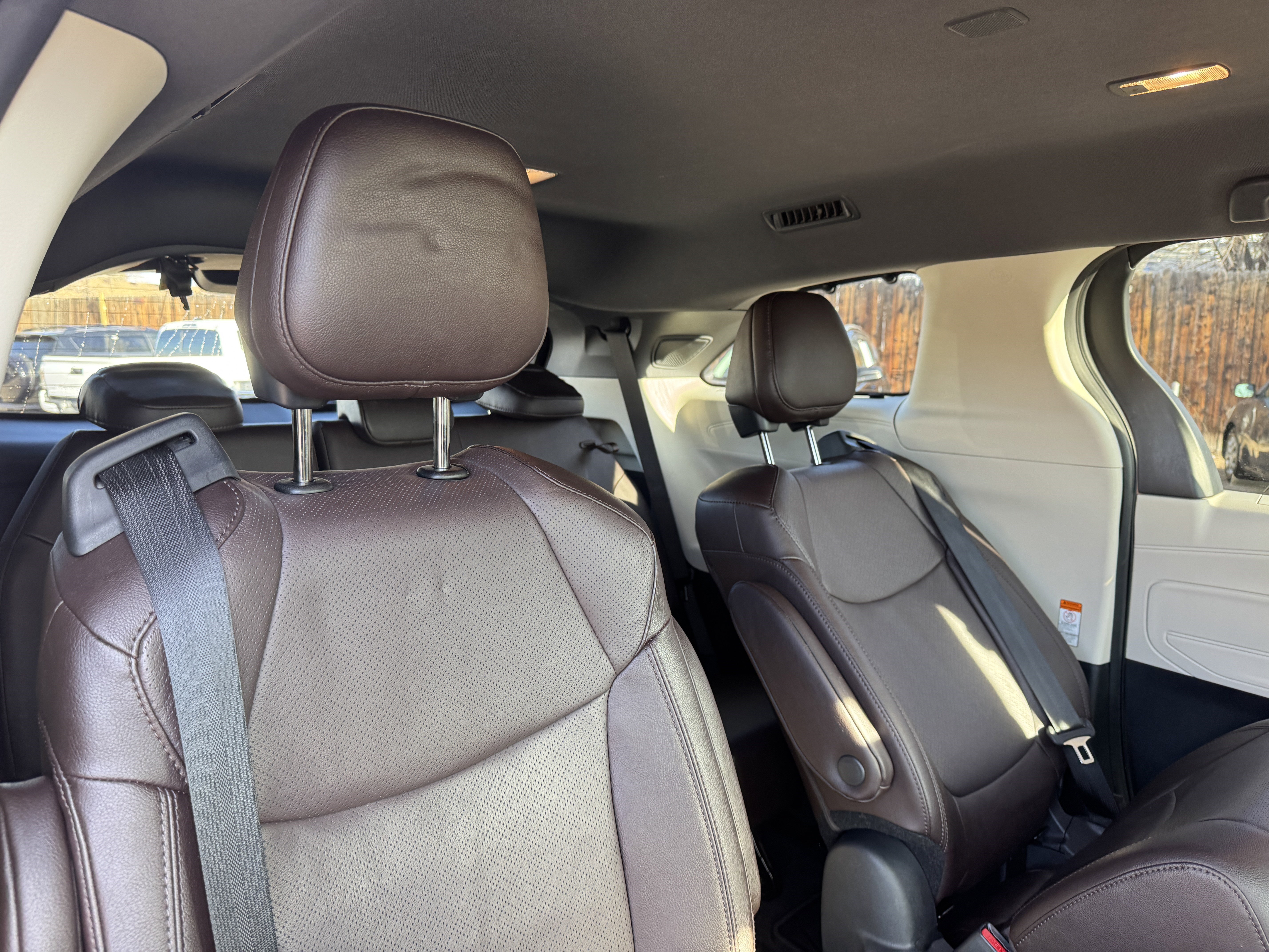 Used 2023 Toyota Sienna Platinum image 21
