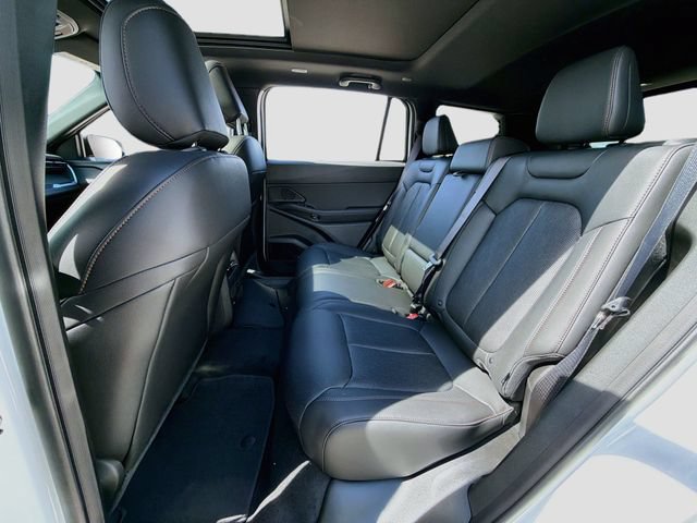 New 2026 Jeep Cherokee Overland w/ Advanced Pro Tech Group AWD/4WD image 27