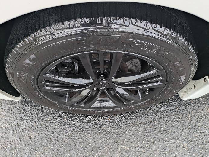 Used 2011 INFINITI G37 x Sedan w/ Premium Pkg AWD/4WD image 9