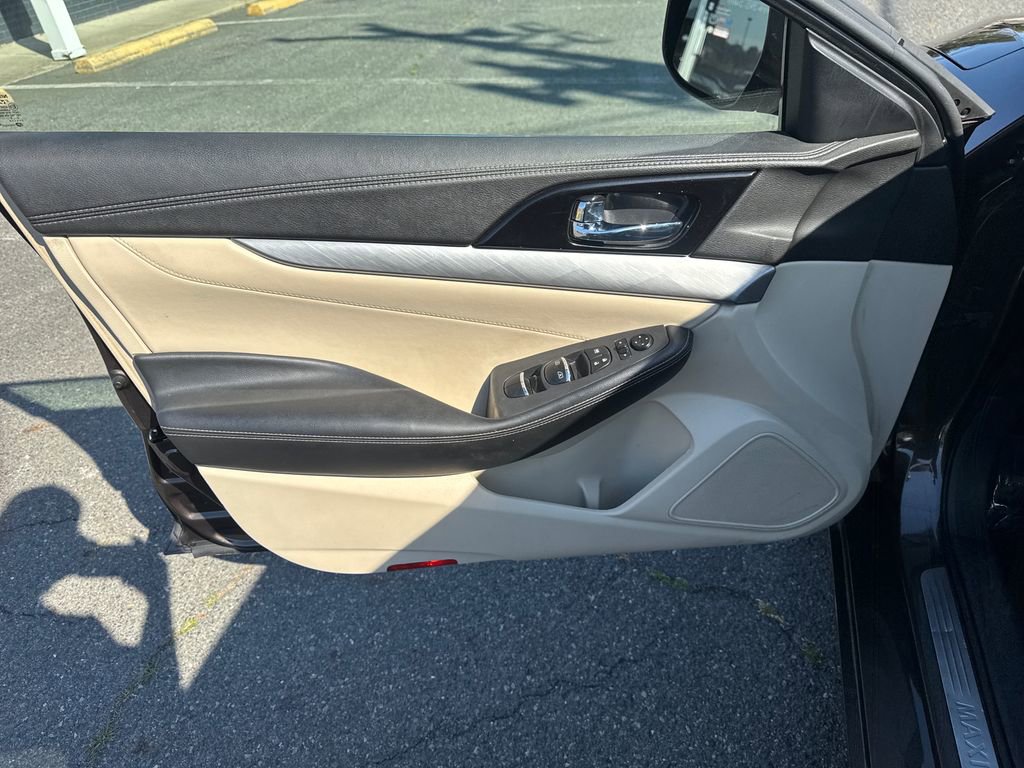 Used 2016 Nissan Maxima 3.5 SV FWD image 19