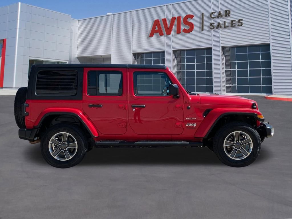 Used 2022 Jeep Wrangler Unlimited Sahara w/ Cold Weather Group AWD/4WD image 5