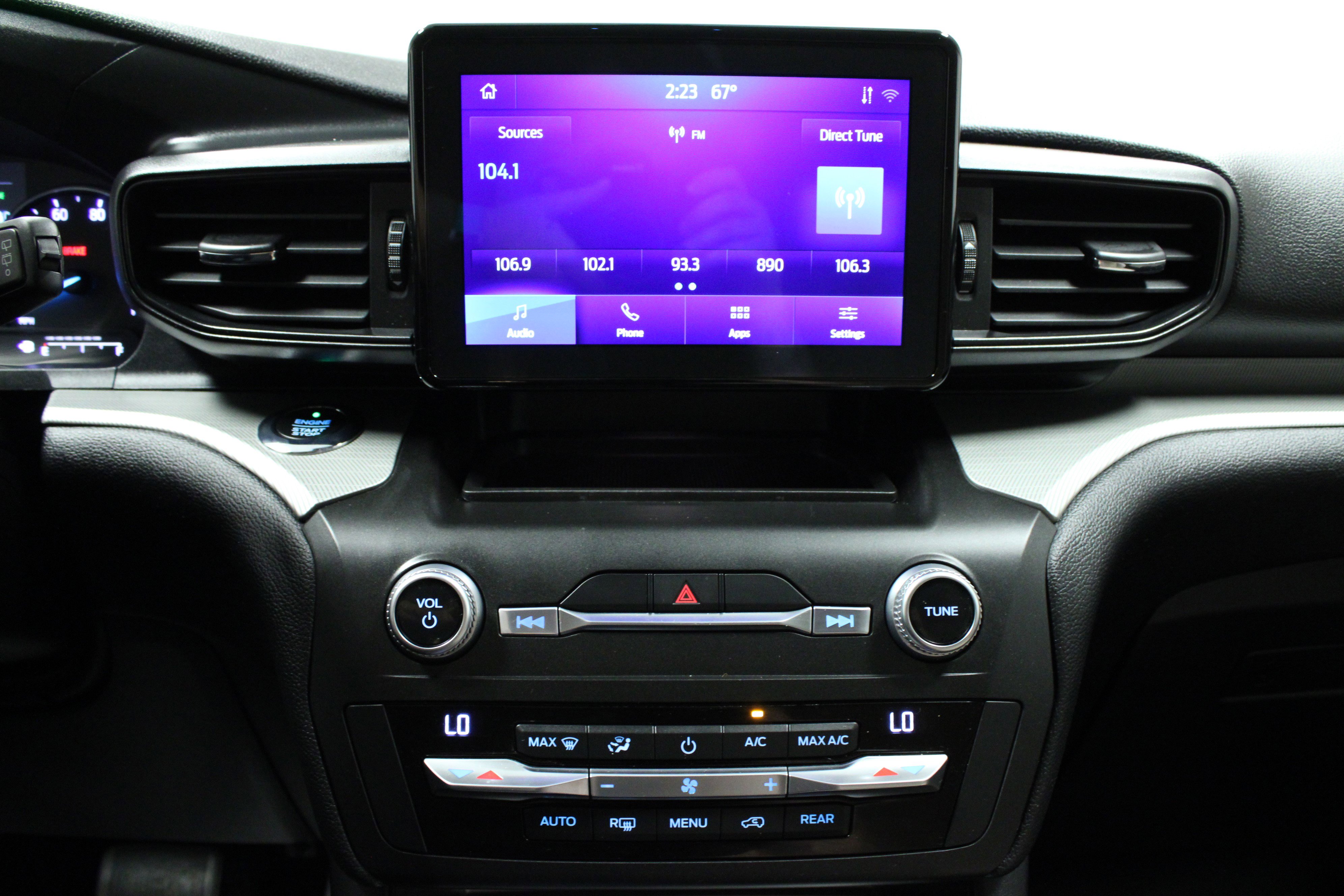 Used 2020 Ford Explorer XLT image 23