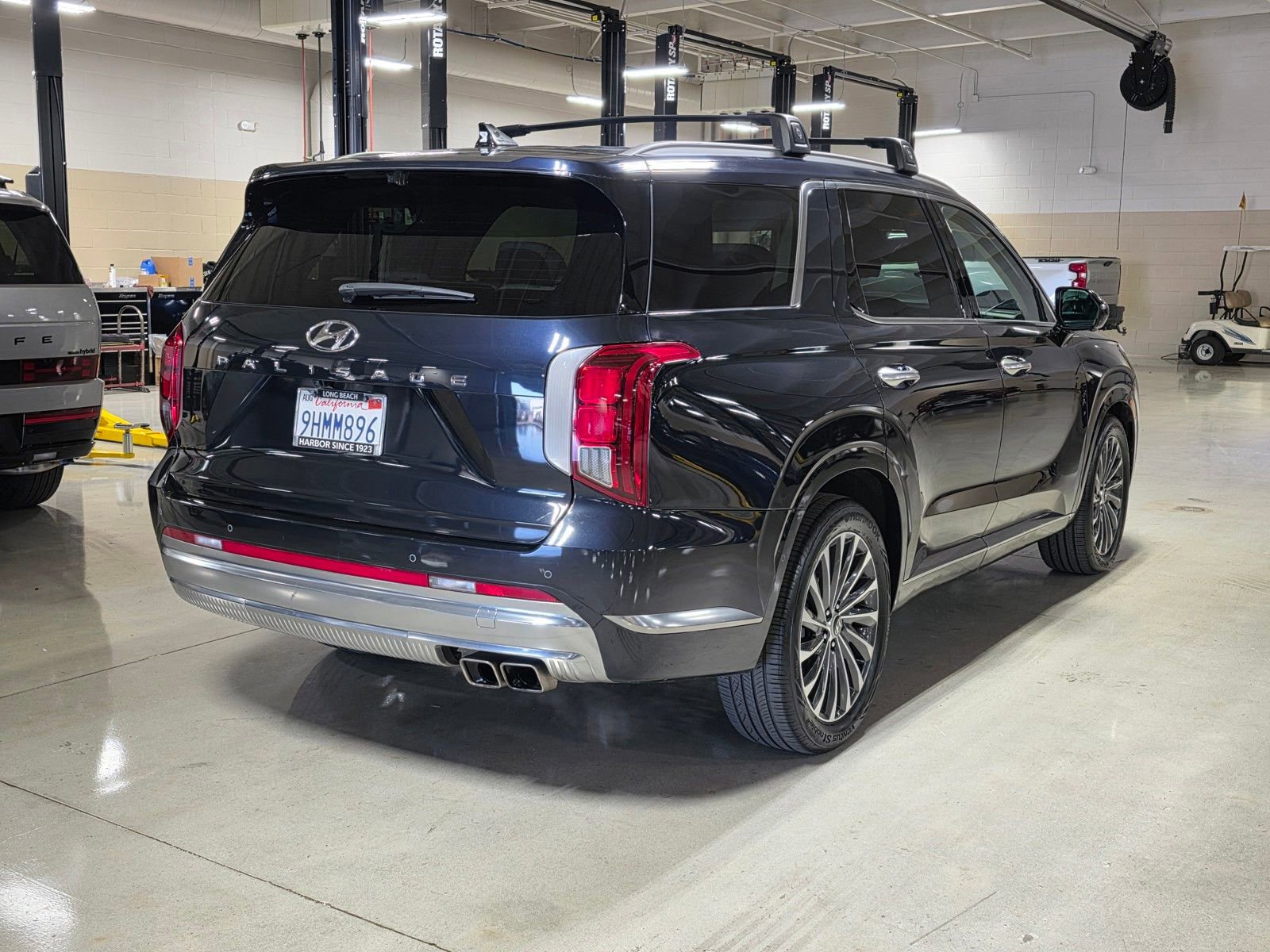Used 2024 Hyundai Palisade Calligraphy image 7