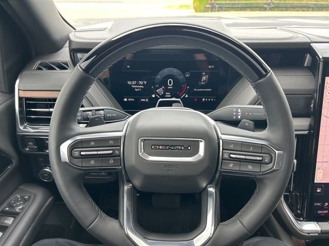 Used 2026 GMC Yukon Denali w/ Denali Reserve Package image 15