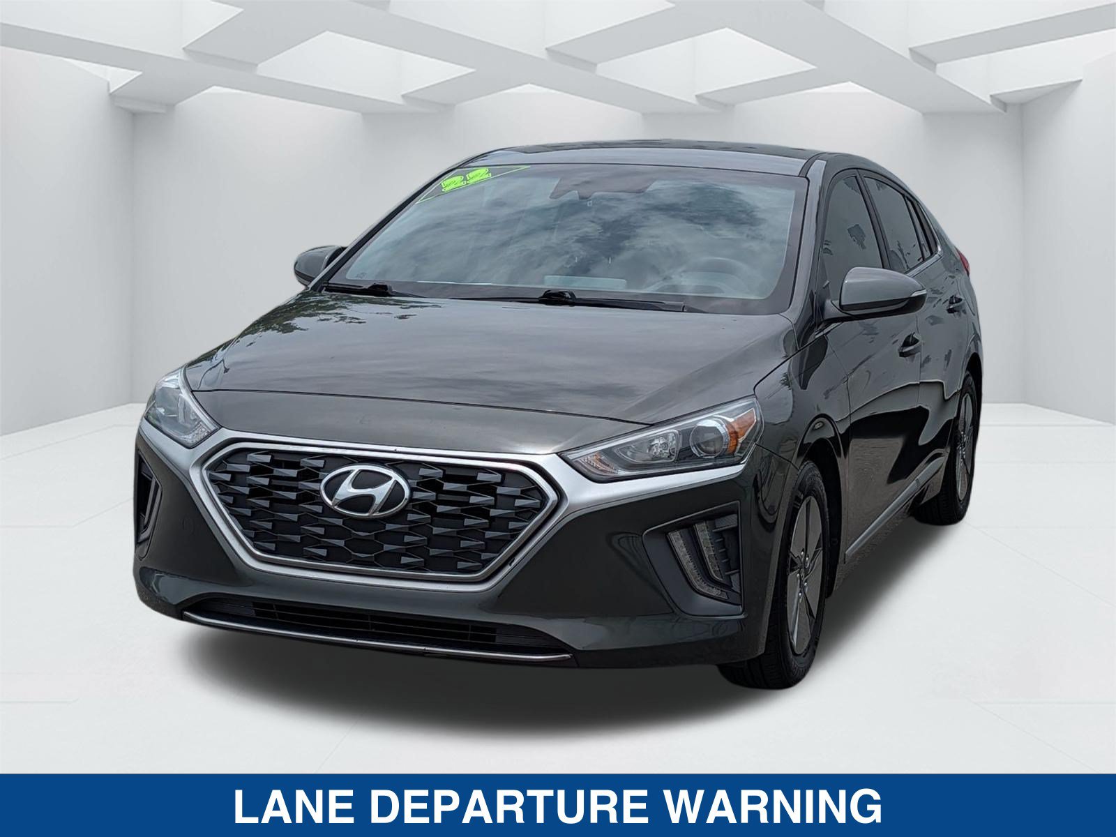 Used 2022 Hyundai Ioniq SE FWD image 8