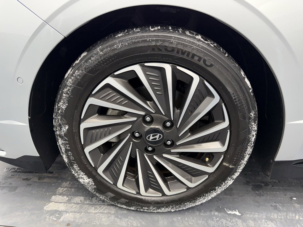 Used 2024 Hyundai Sonata Limited image 21