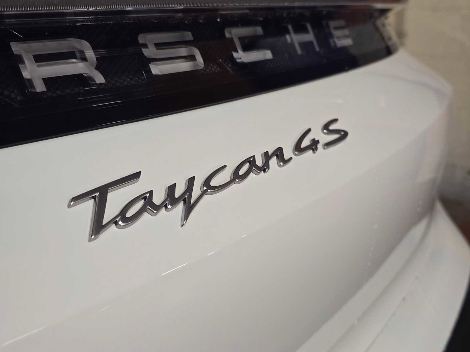 Used 2020 Porsche Taycan 4S image 14