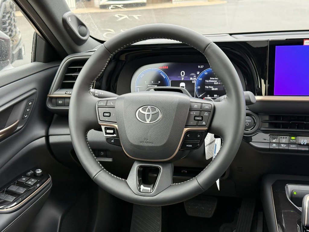 New 2026 Toyota Crown Platinum image 10