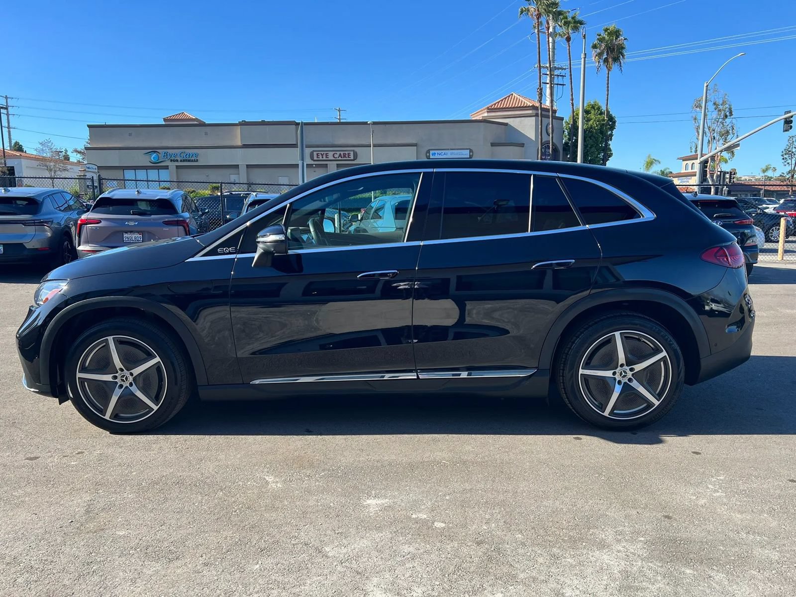 Used 2023 Mercedes-Benz EQE 350+ SUV image 8