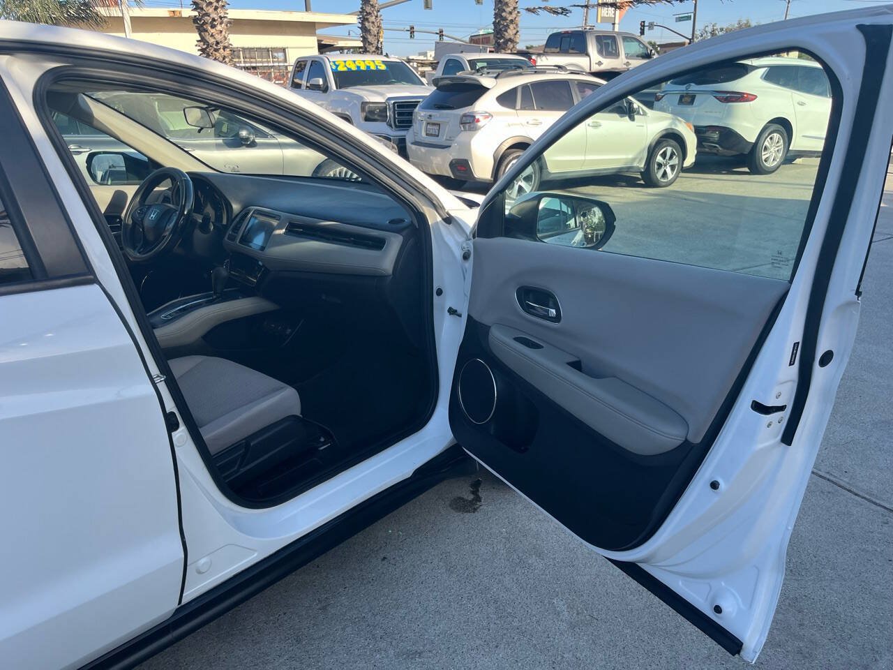 Used 2016 Honda HR-V EX image 23