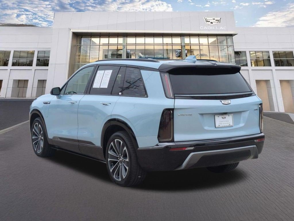 Certified 2026 Cadillac Vistiq Premium Luxury AWD/4WD image 5