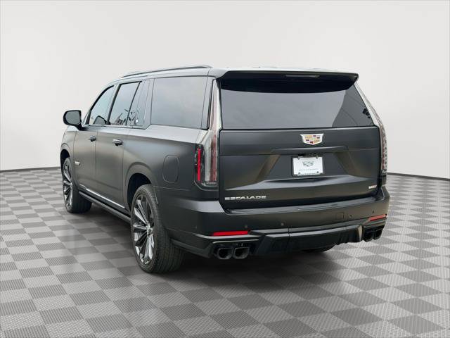 Used 2025 Cadillac Escalade ESV V AWD/4WD image 5