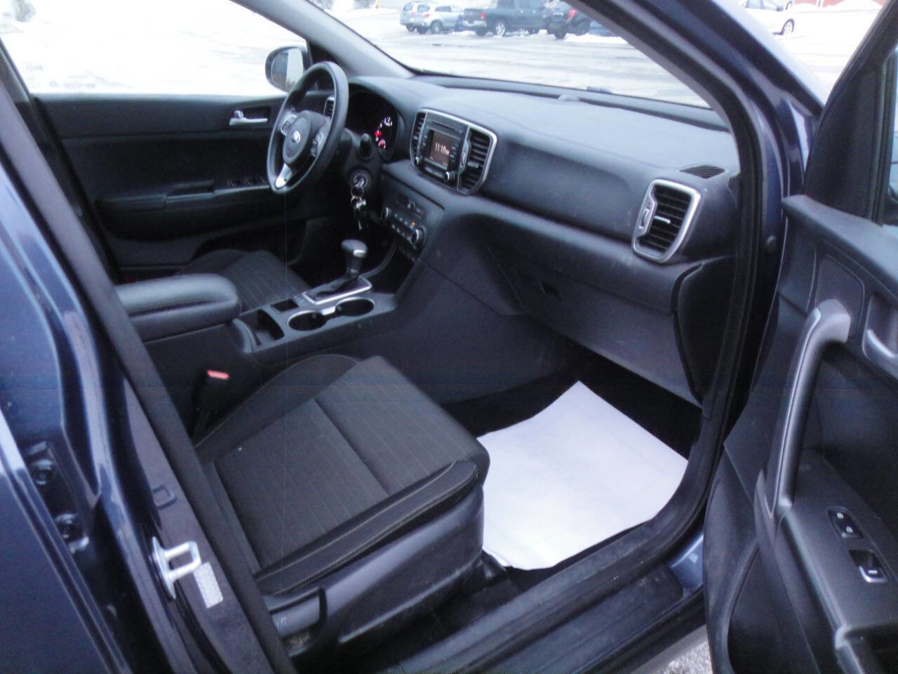 Used 2017 Kia Sportage LX w/ LX Popular Package image 11