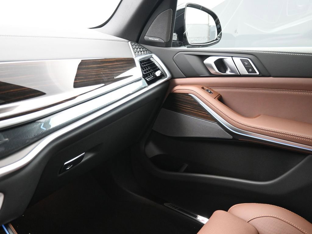 New 2026 BMW X5 xDrive50e AWD/4WD image 18