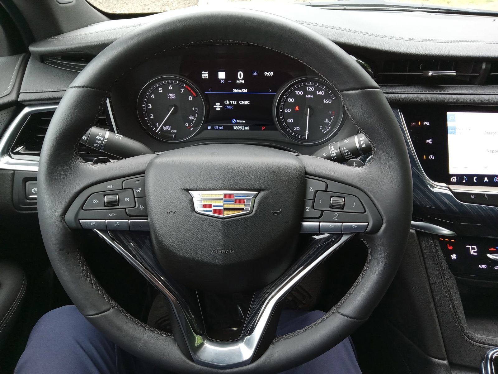 Used 2024 Cadillac XT6 Premium Luxury w/ Technology Package AWD/4WD image 13
