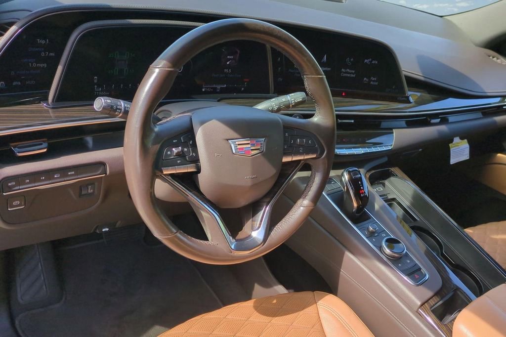 Used 2021 Cadillac Escalade Premium Luxury image 9