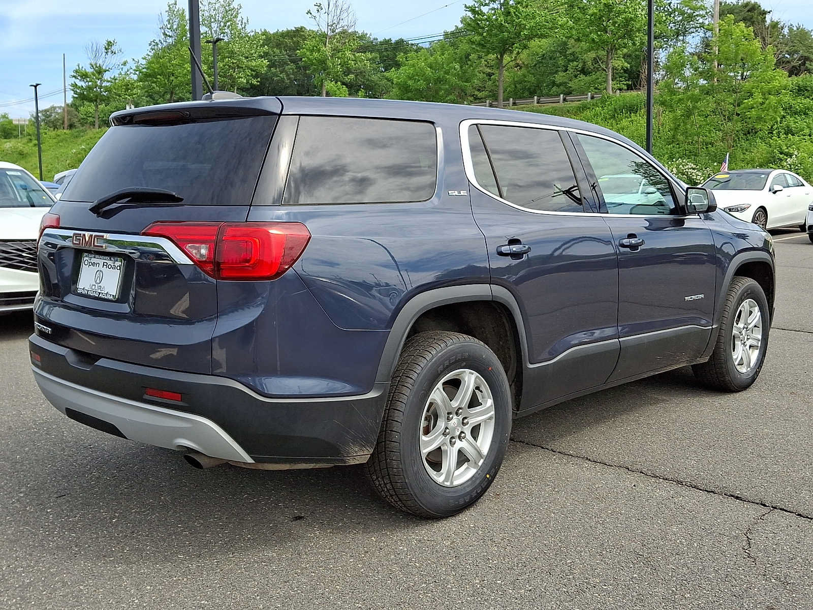 Used 2019 GMC Acadia SLE FWD image 6