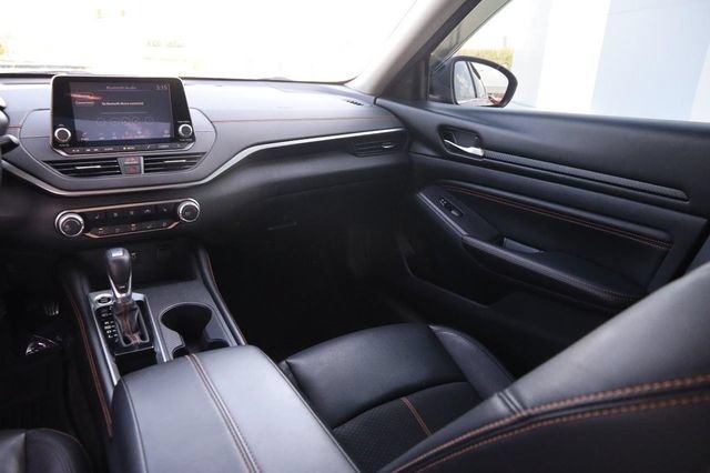 Used 2021 Nissan Altima 2.5 SR w/ SR Premium Package FWD image 25