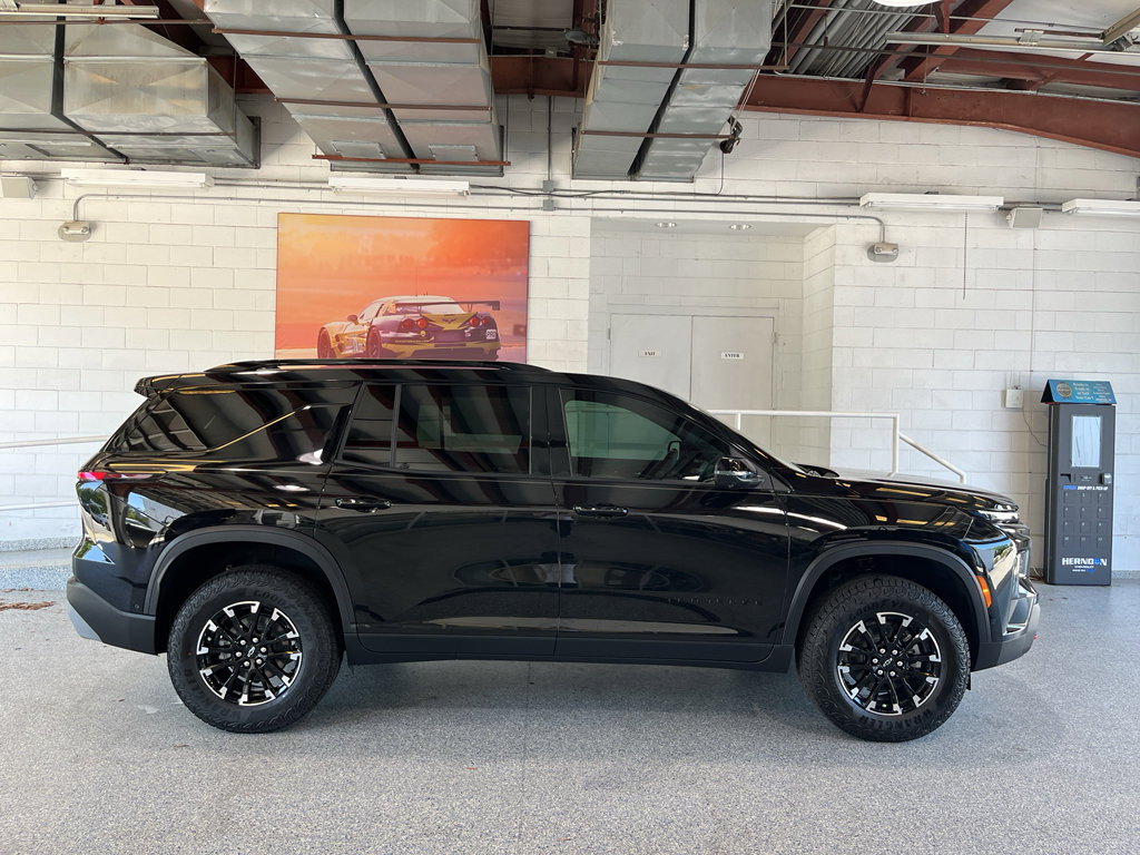 New 2026 Chevrolet Traverse Z71 w/ Enhanced Driving Package AWD/4WD image 11